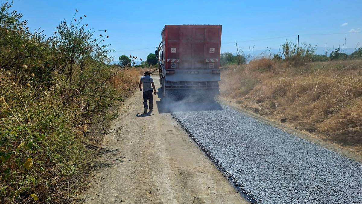 Efeler Belediyesinden üreticilere yol desteği