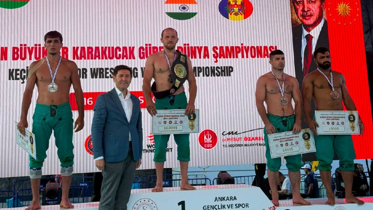 Büyükşehir Belediyesporlu Fazlı Eryılmaz Dünya Şampiyonu!