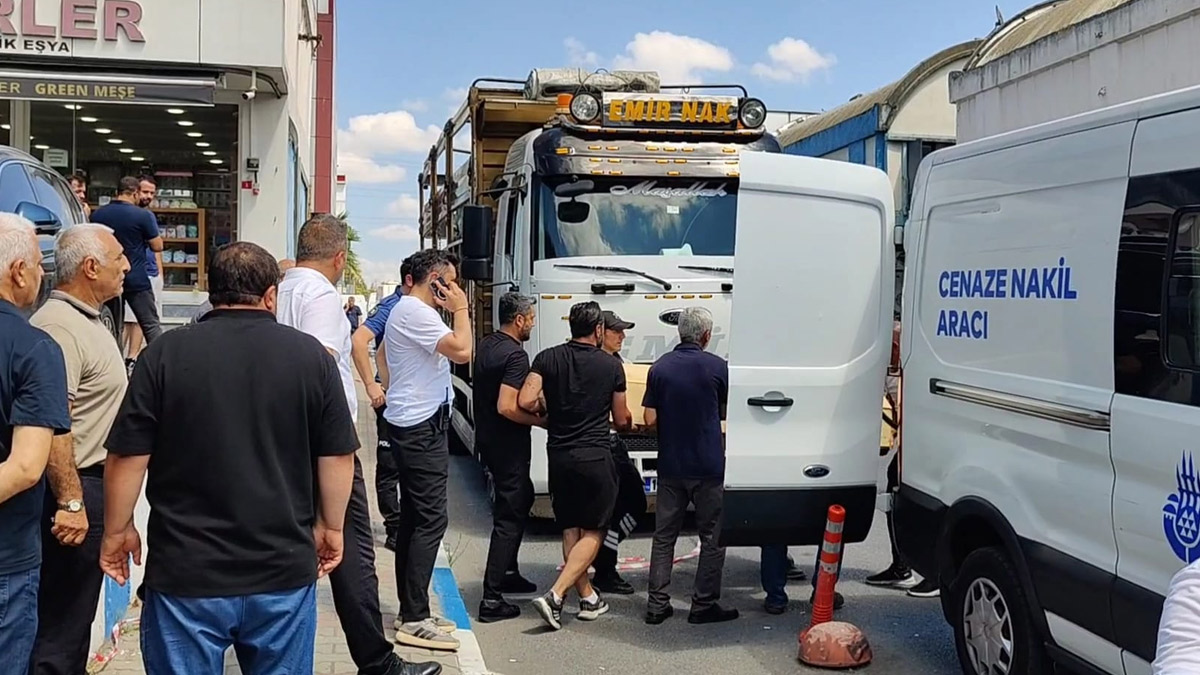 Bağcılar'da şüpheli olay! Kayıp olarak aranıyordu, kamyonette cansız bedeni bulundu