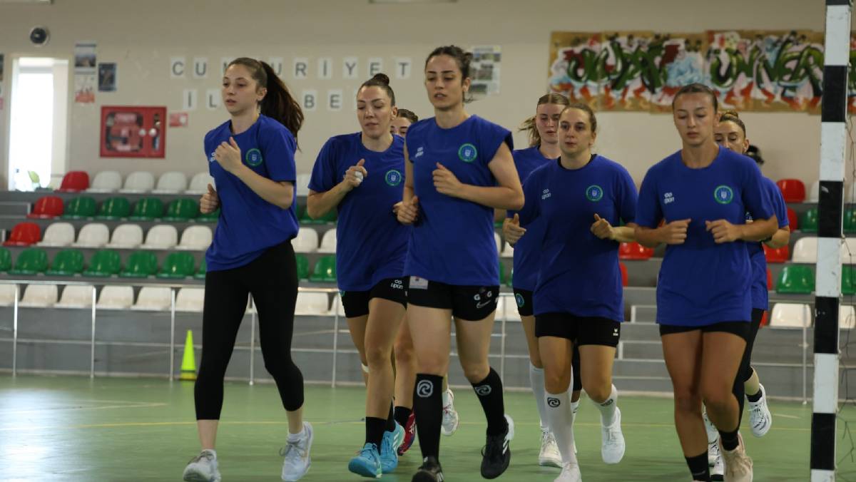 Bursa Büyükşehir Belediyespor Kadın Hentbol Takımı’nda kadro tamam