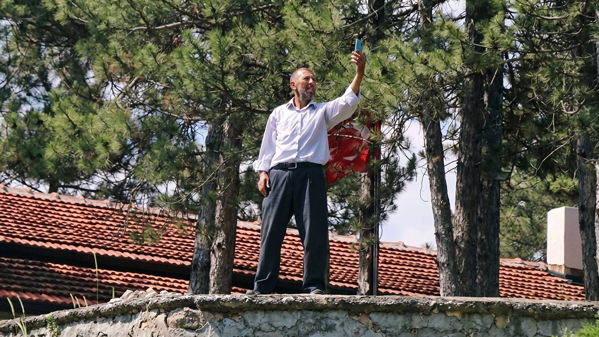 Köylülerin akılalmaz çilesi: 112'yi aramak için kilometrelerce yol gidiyorlar