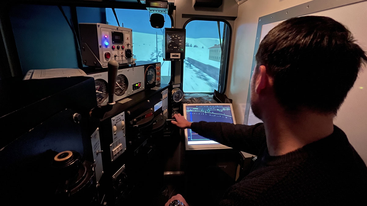 Tren makinistleri artık bu kabinden geçmeden sefere çıkamayacak