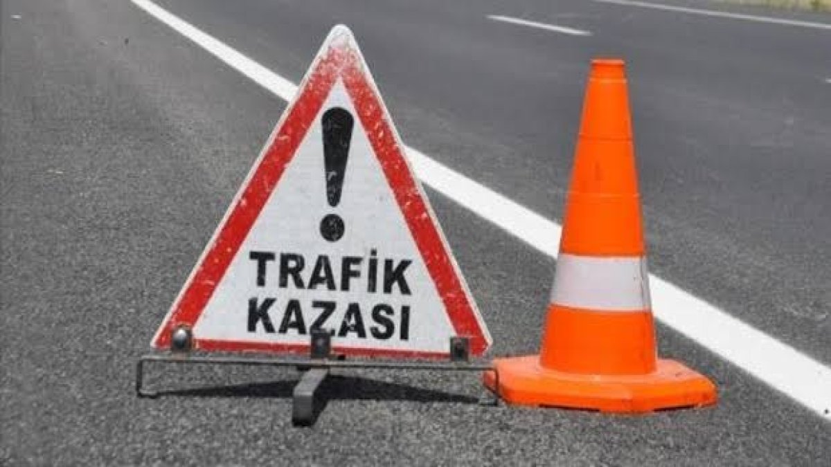 Çanakkale'de kamyon bariyerlere çarptı: 2 kişi hayatını kaybetti