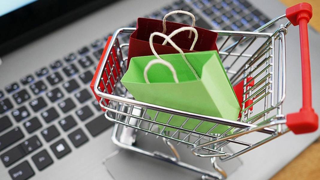 Ticaret Bakanlığı'ndan e-ticarette yeni dönem: Kargo, reklam ve veri kuralları değişiyor