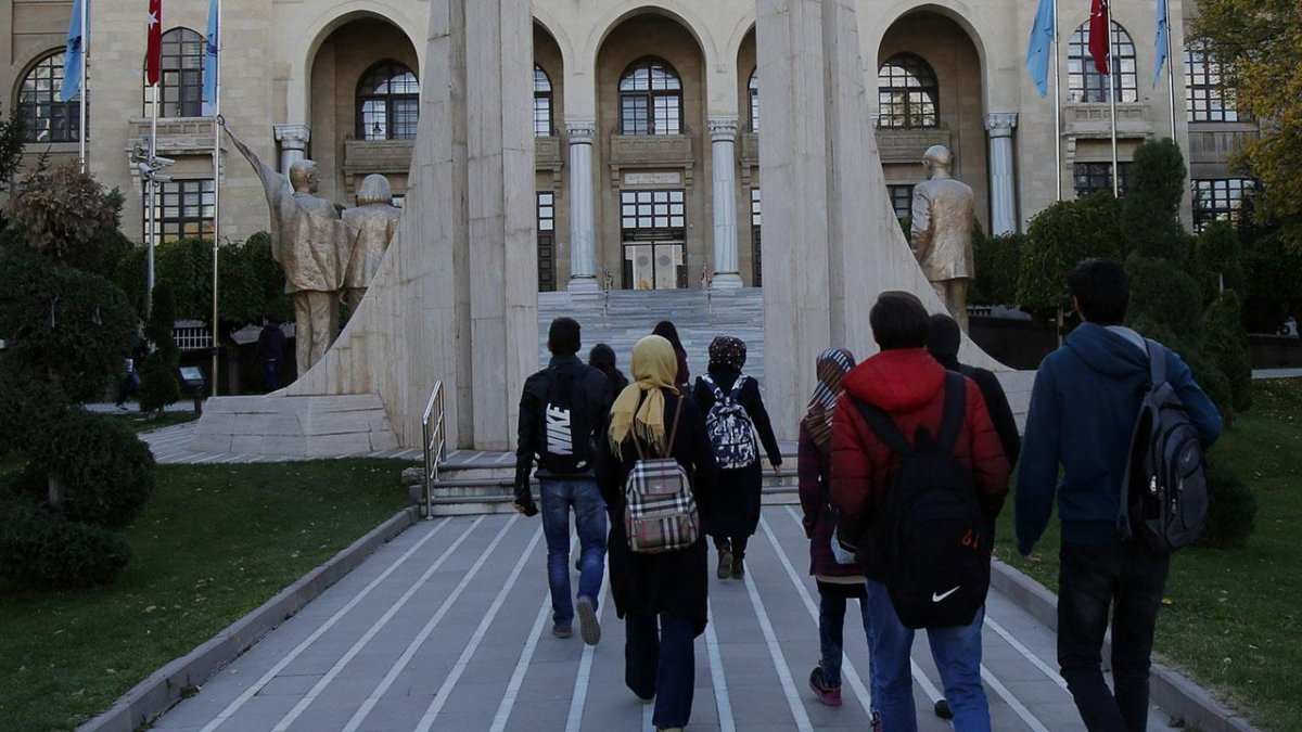 Devlet üniversitelerinin doluluk oranı yüzde 99,5'e ulaştı