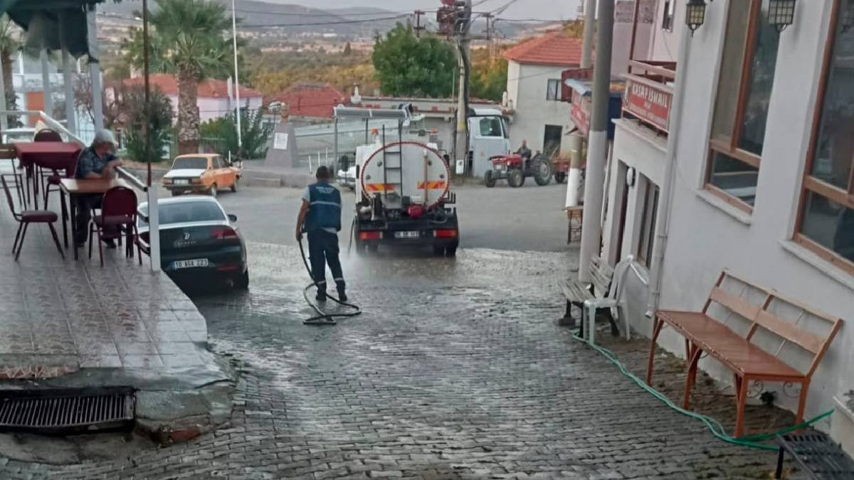 Burhaniye'de temizlik seferberliği