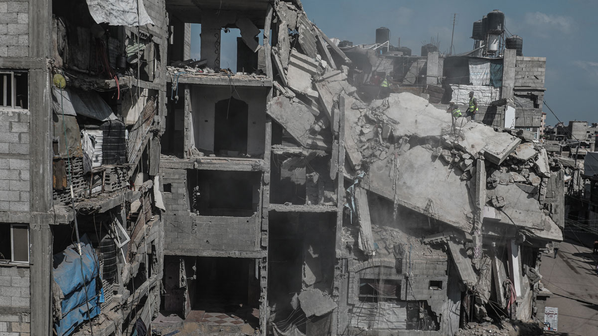 Gazze'de can kaybı 73 bin 400'e yükseldi