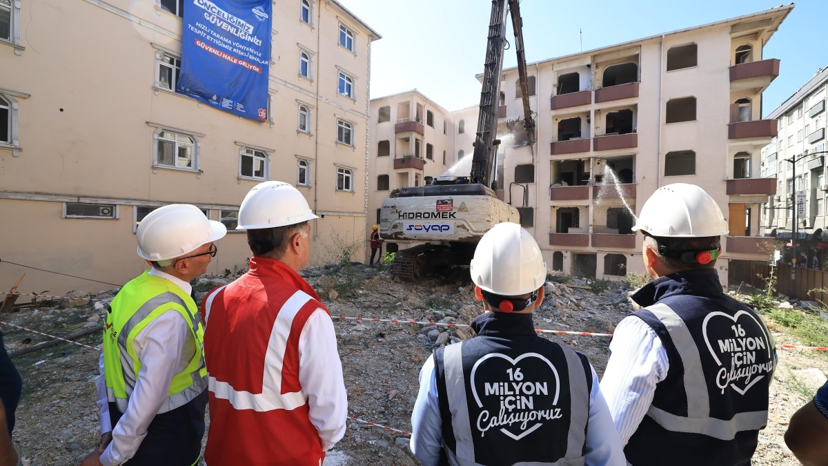 İBB'den Avcılar'da dönüşüm hamlesi: "40 bin binanın 20 bini riskli çıktı"