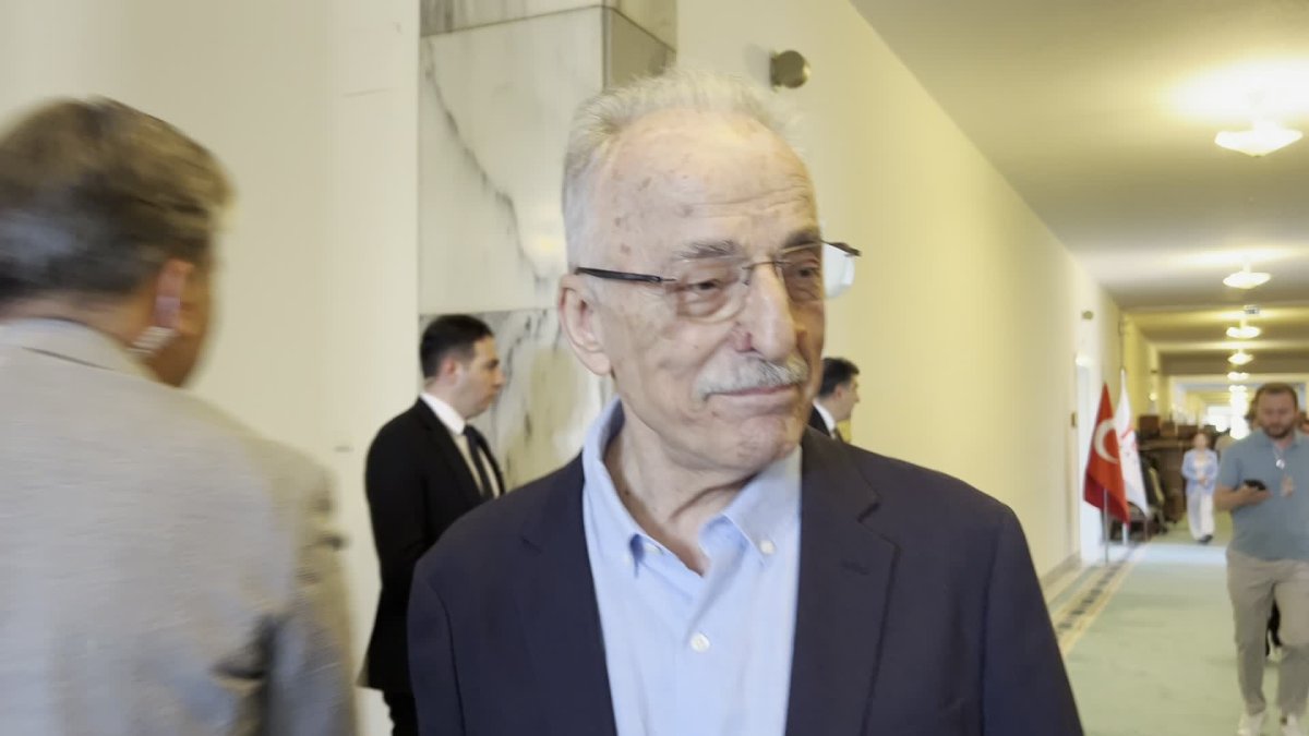 Murat Karayalçın, Özgür Özel’i Meclis’te ziyaret etti