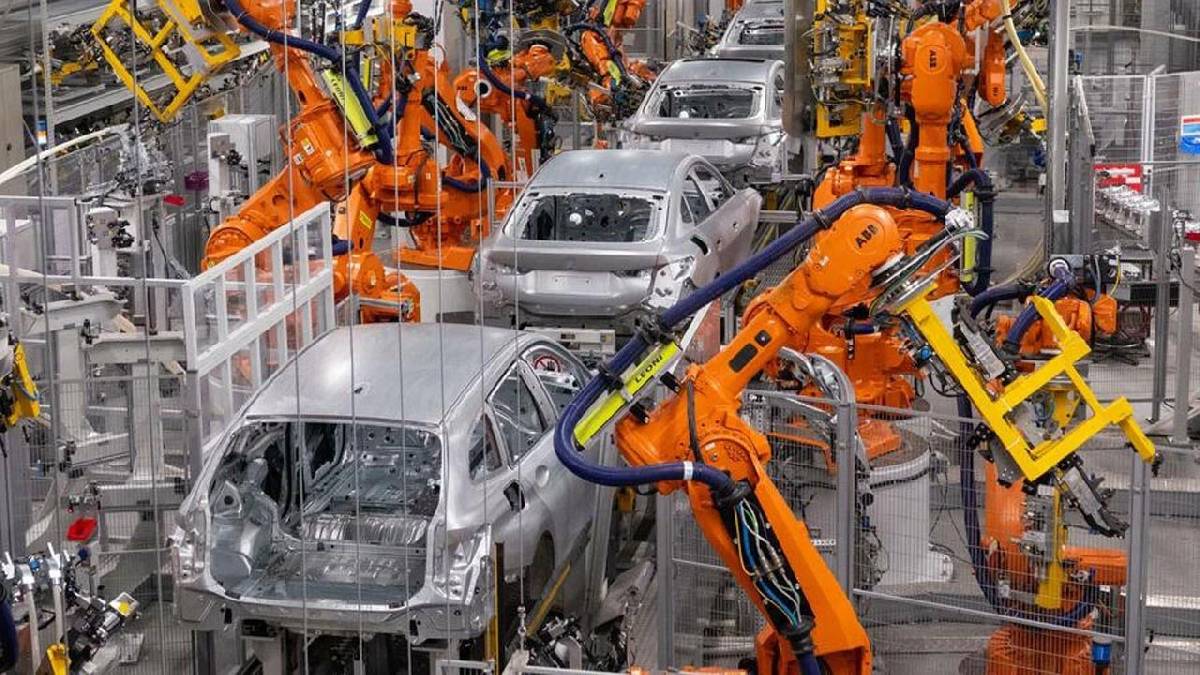 Otomotiv sektörünün duayen isminden endişelendiren uyarı: Çin’in Türkiye’ye fabrika yatırımlarını AB engelledi