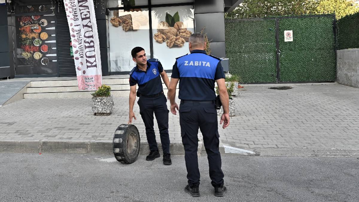 Bornova’da kaldırım ve yol işgallerine sıkı denetim