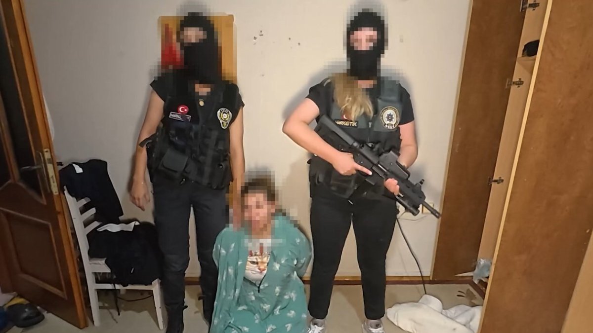 Kırmızı bültenle aranan Faslı kadın Avcılar’da yakalandı