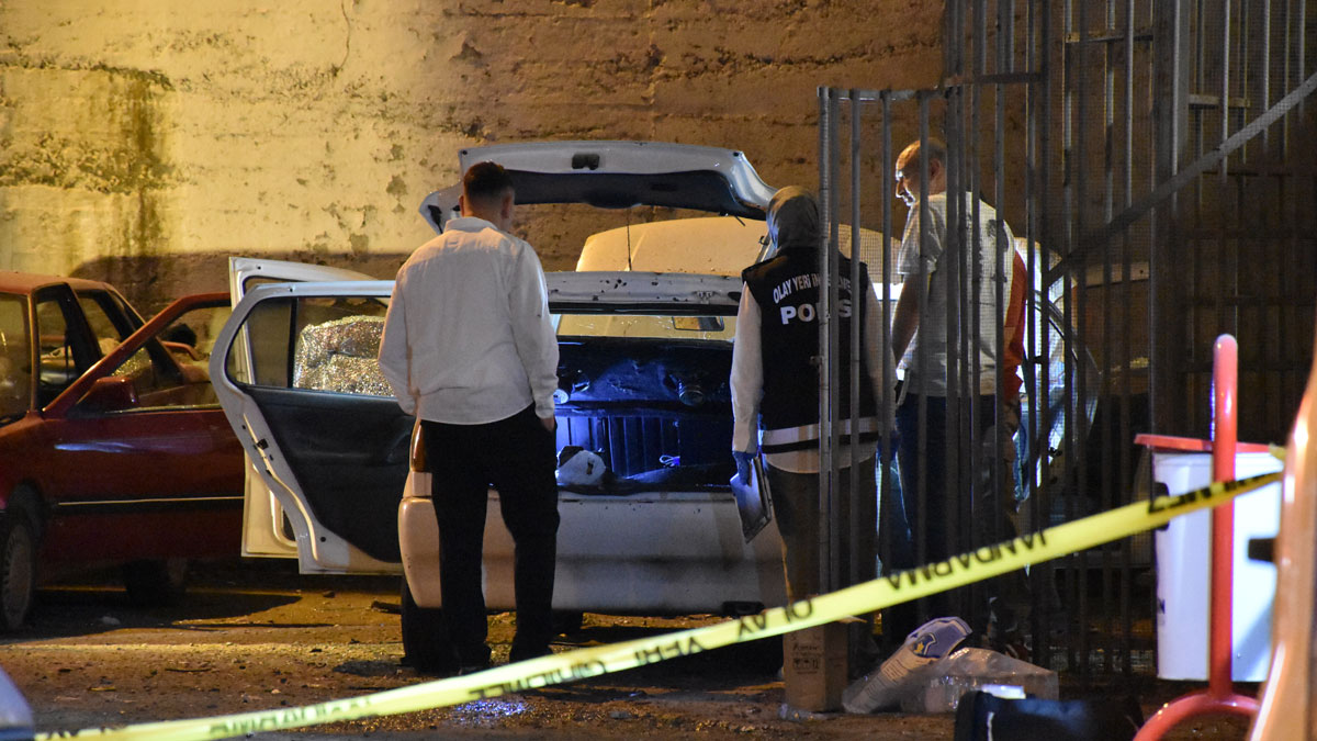 Trabzon’da İlçe Emniyet Müdürlüğü bahçesine İHA düştü: 4 araç hasar gördü