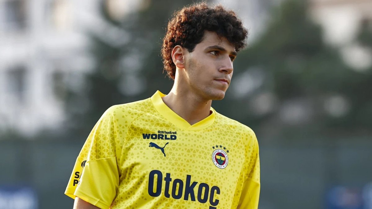 Fenerbahçe’de bir ayrılık daha