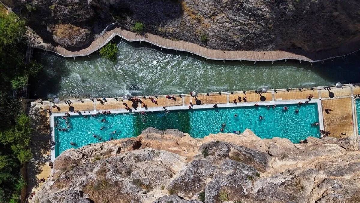 Ne Antalya ne İzmir! Büyüleyici atmosferi gören Malatya’ya akın ediyor