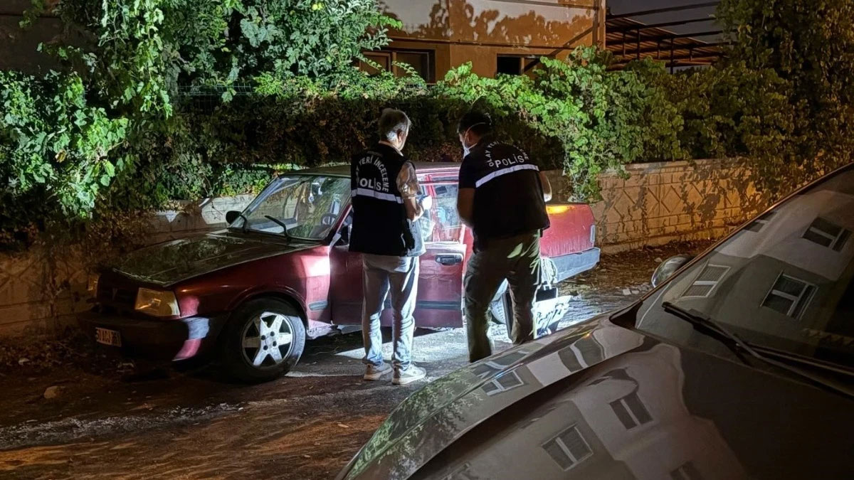 İş başvurusu için gittiği yerden otomobil çalıp döndü