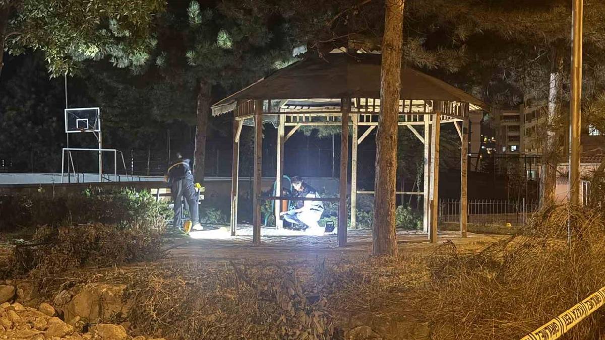 Hırka kavgası: Arkadaşını 3 yerinden bıçakladı