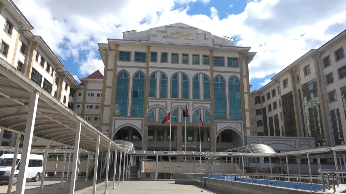 Uyuşturucu kullanımı ve hakaret suçlaması boşanma davasında eşit kusur sayıldı