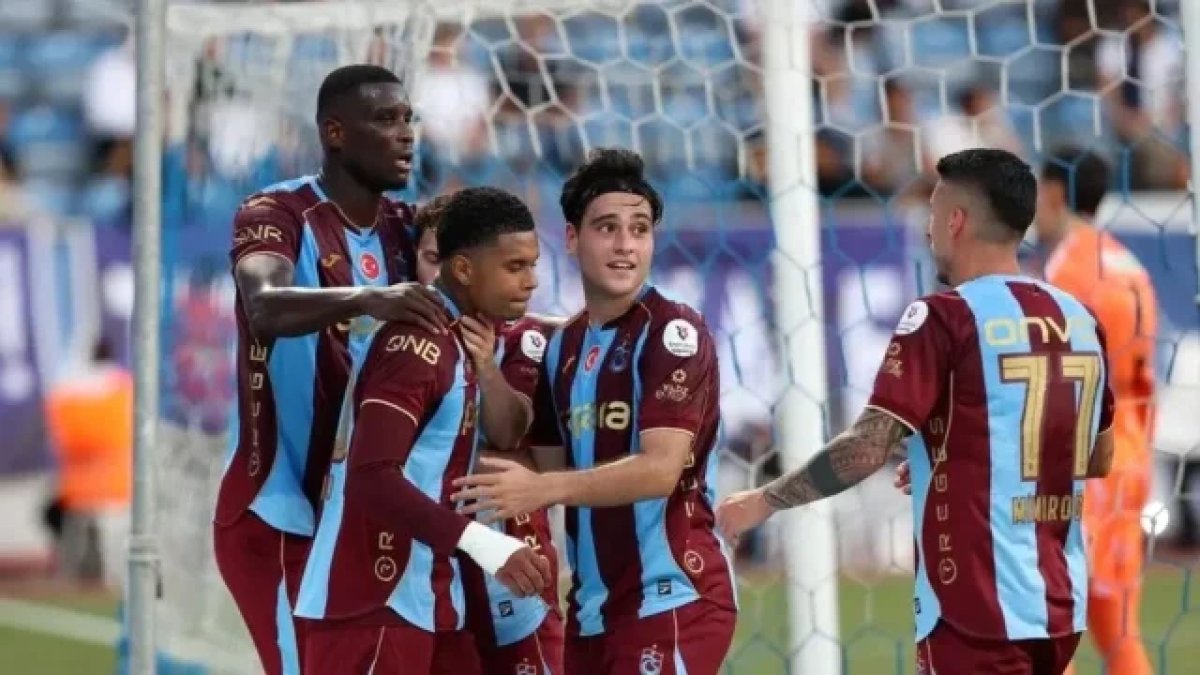 Avrupa'da fırtına kopacak! Trabzonspor - Ferencvaros maçı hangi kanalda, şifresiz mi? (İşte canlı yayın bilgileri)