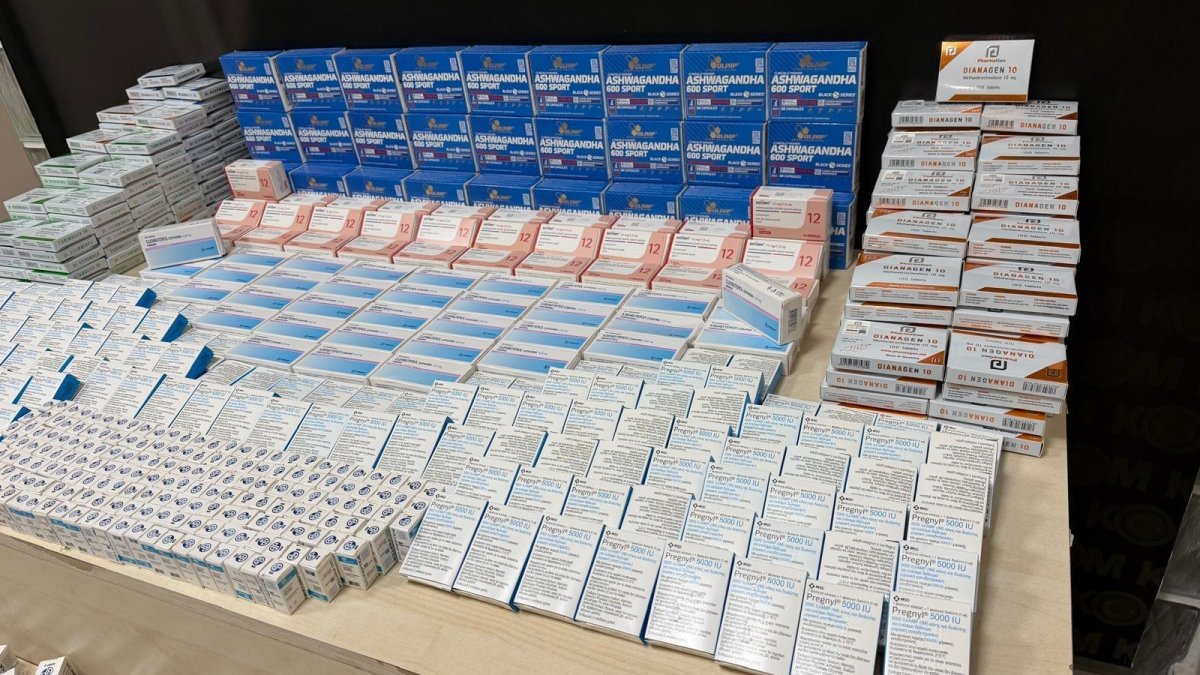 İzmir’de gümrük kaçağı steroid etken maddeli ilaç operasyonu