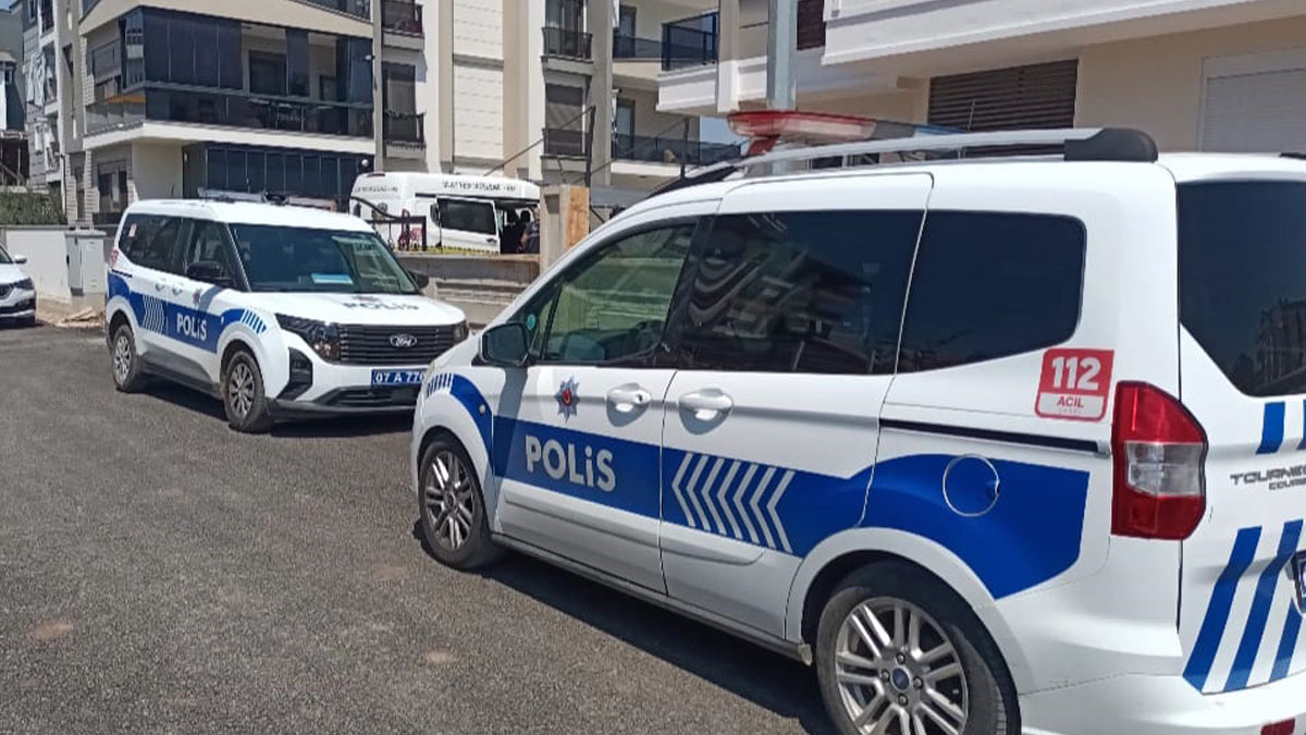 İntihar şüphesi! Polis memuru evinde ölü bulundu