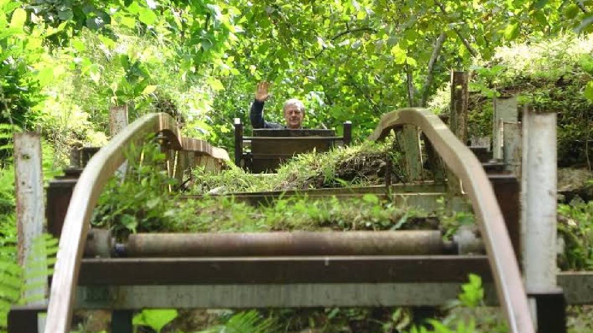 Karadeniz aklı 500 metrelik yolu 1,5 dakikaya indirdi! Hüseyin Dede ulaşım için raylı sistemini kurdu