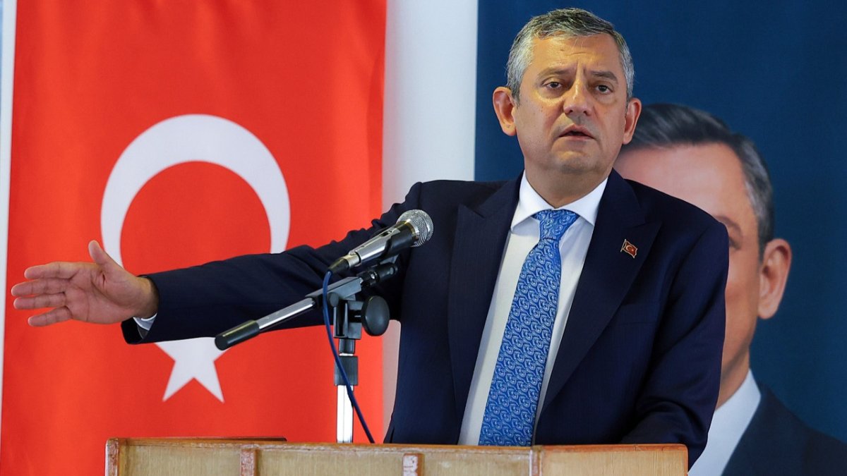 Özgür Özel'den çerçeve yasa eleştirilerine yanıt: Terörün bitmesi, silahsızlanma konusunda ‘evet’ oyu verdik