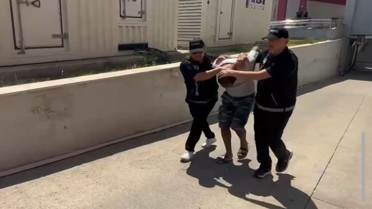 Kırmızı bültenle aranan uyuşturucu hükümlüsü Adana’da yakalandı