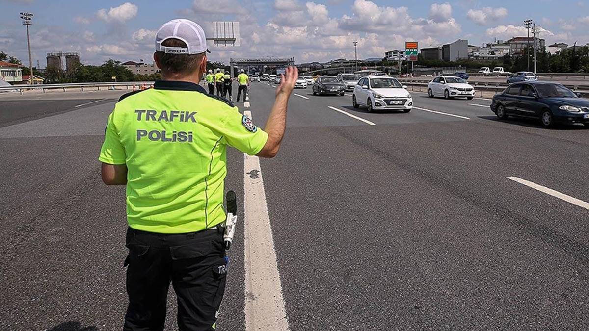 İstanbul Valiliği’nden trafik uyarısı: Bu yollar trafiğe kapalı