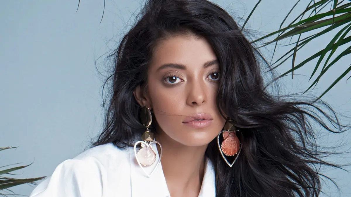"Delirdim artık, zirai ilaç aldım": Selin Şekerci'nin evini pireler bastı!