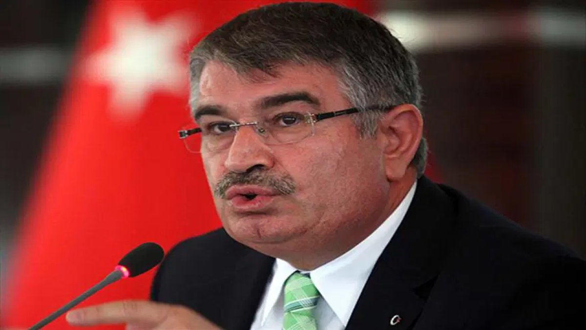 Siyasette yeniden gGündem: Eski İçişleri Bakanı İdris Naim Şahin kimdir, aslen nereli, hangi partide?
