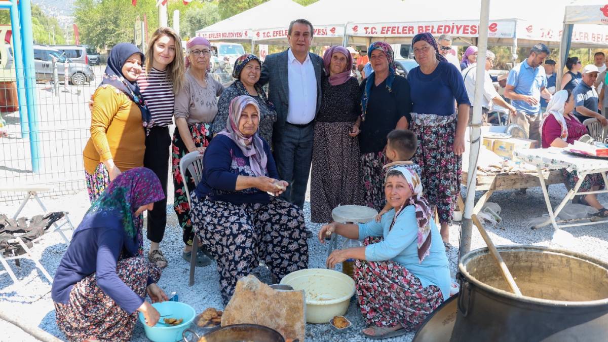 Başkan Yetişkin Pınardere’de vefa ile hizmeti buluşturdu