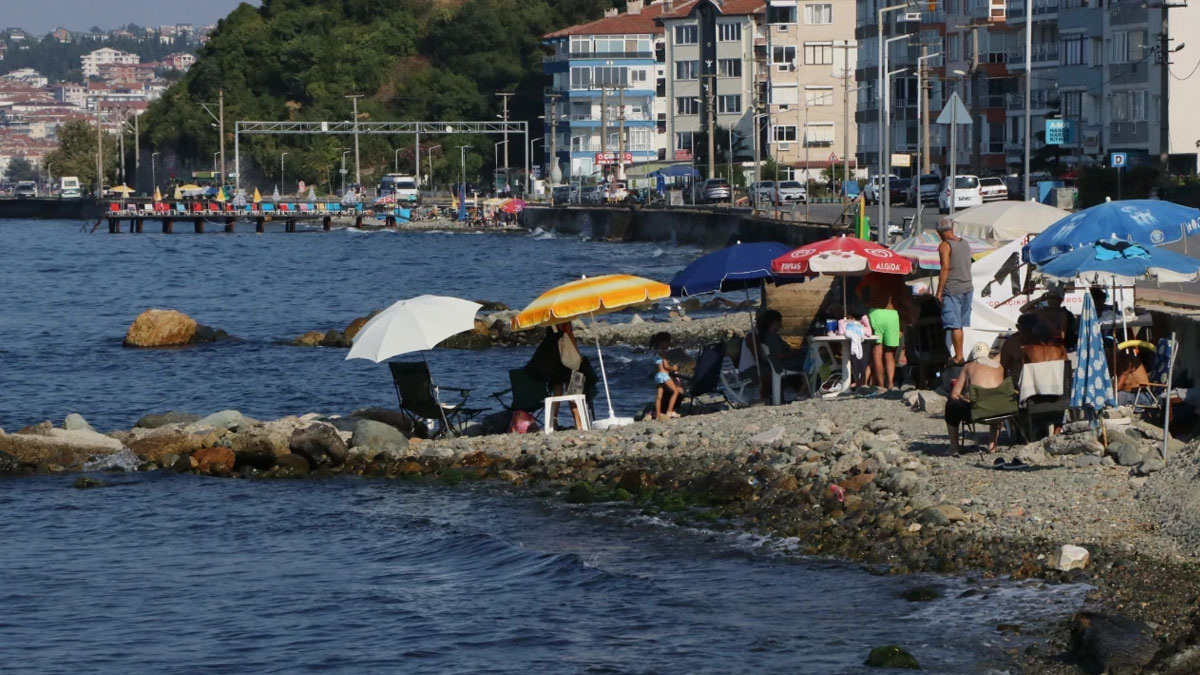 Arıtılmamış atık su tespit edildi: Çınarcık’ta denize girmek yasaklandı