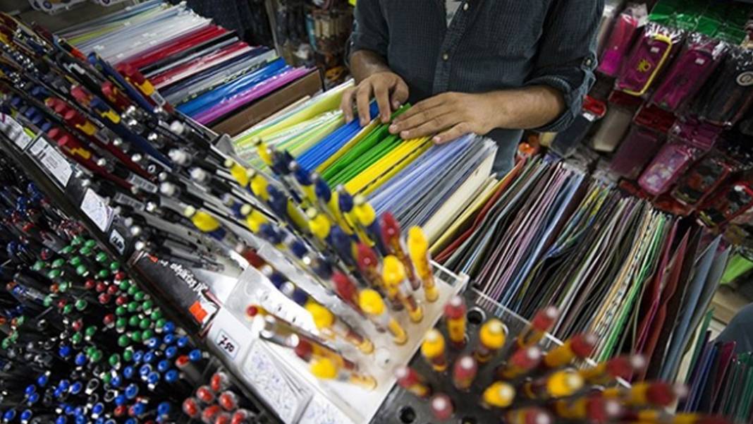 Okul alışverişi telaşı pahalı başladı: Bir öğrencinin çanta maliyeti 2 bin 500 TL