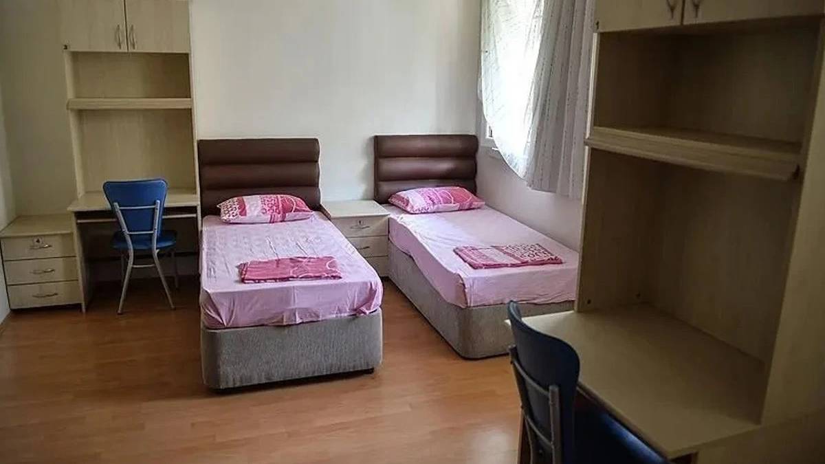 Üniversitelilerin barınma maliyeti büyüyor: Özel yurtlarda ücretler 80 bin lira