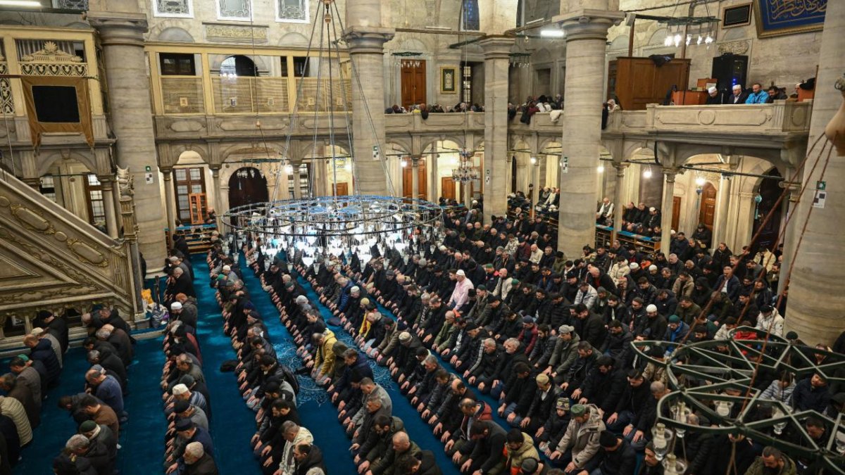 Yarın (24 Ağustos 2026) ne kandili? 2026 Mevlit Kandili ne zaman idrak edilecek? Diyanet'ten "Güzel Ahlak" vurgusu!