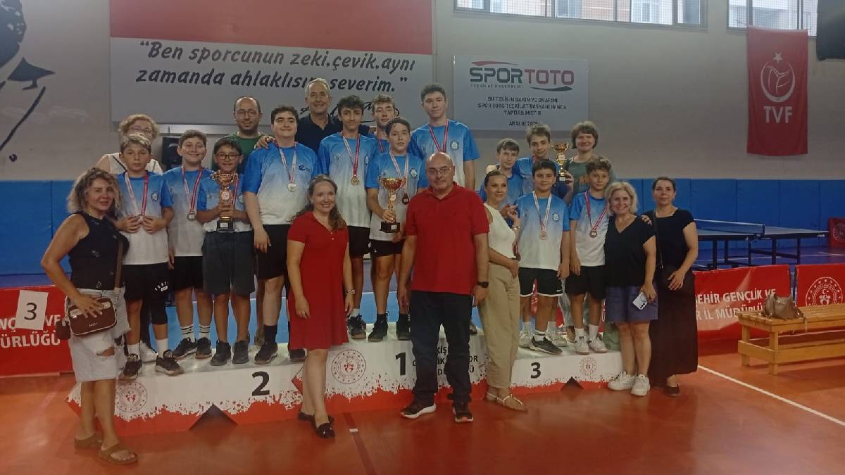 Eskişehir Büyükşehir Spor Kulübü’nden masa tenisinde çifte başarı