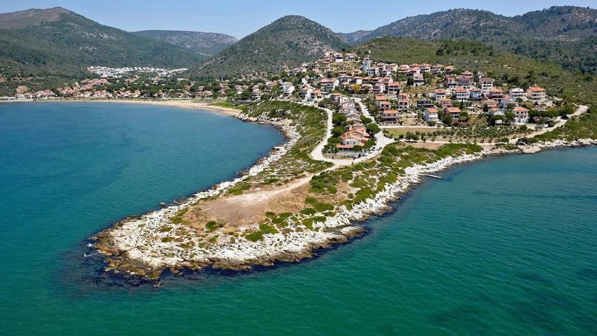 Ne taş var ne dalga! Çocuklu aileler ve yüzme bilmeyenler için İzmir’in cenneti