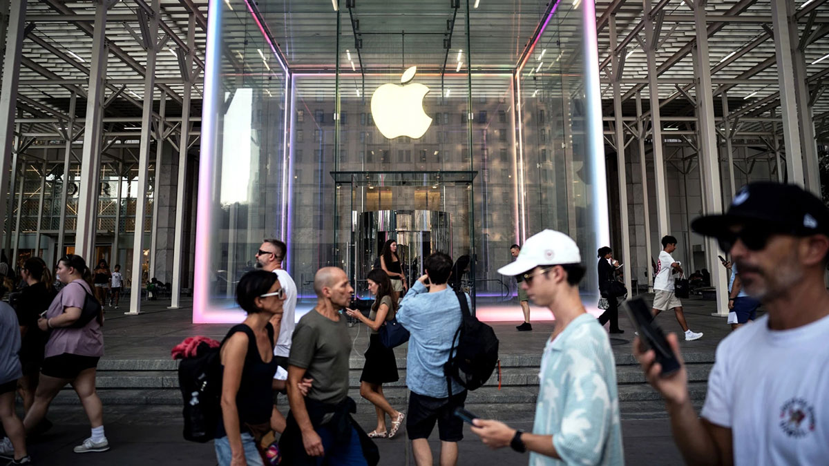 Apple'dan tarihi rekor: Piyasaya değeri 5 trilyon doları aşan ikinci şirket oldu