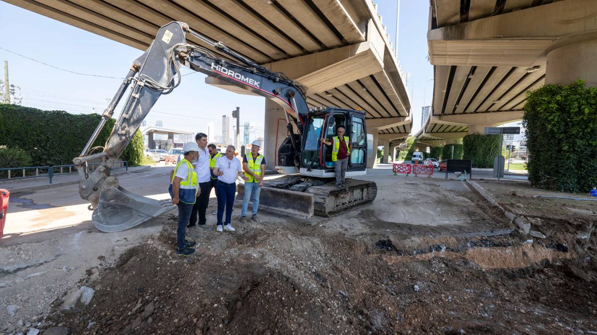 Alsancak’ın altyapısı güçleniyor: Liman Caddesi’nde yoğun tempo