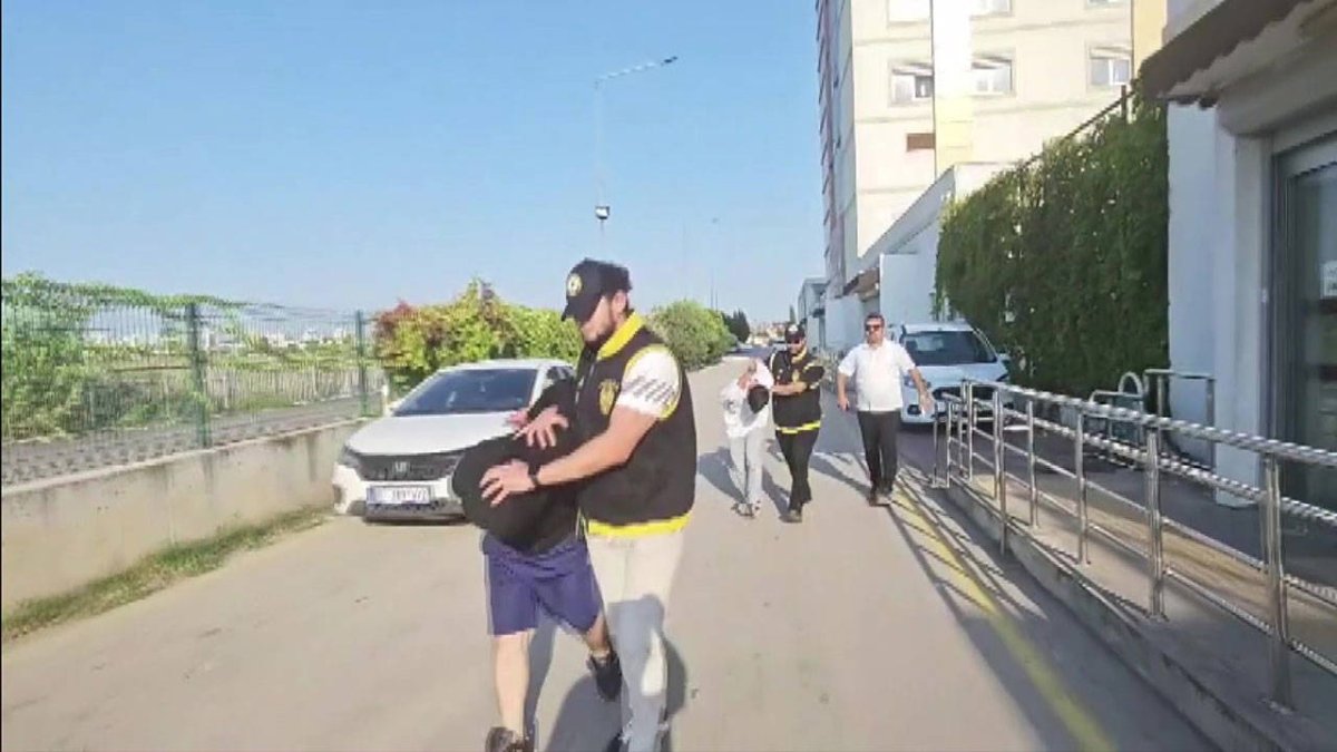 Adana’da akılalmaz olay: Evde arkadaşlarını katlettiler, cinayeti unutup 112'yi aradılar