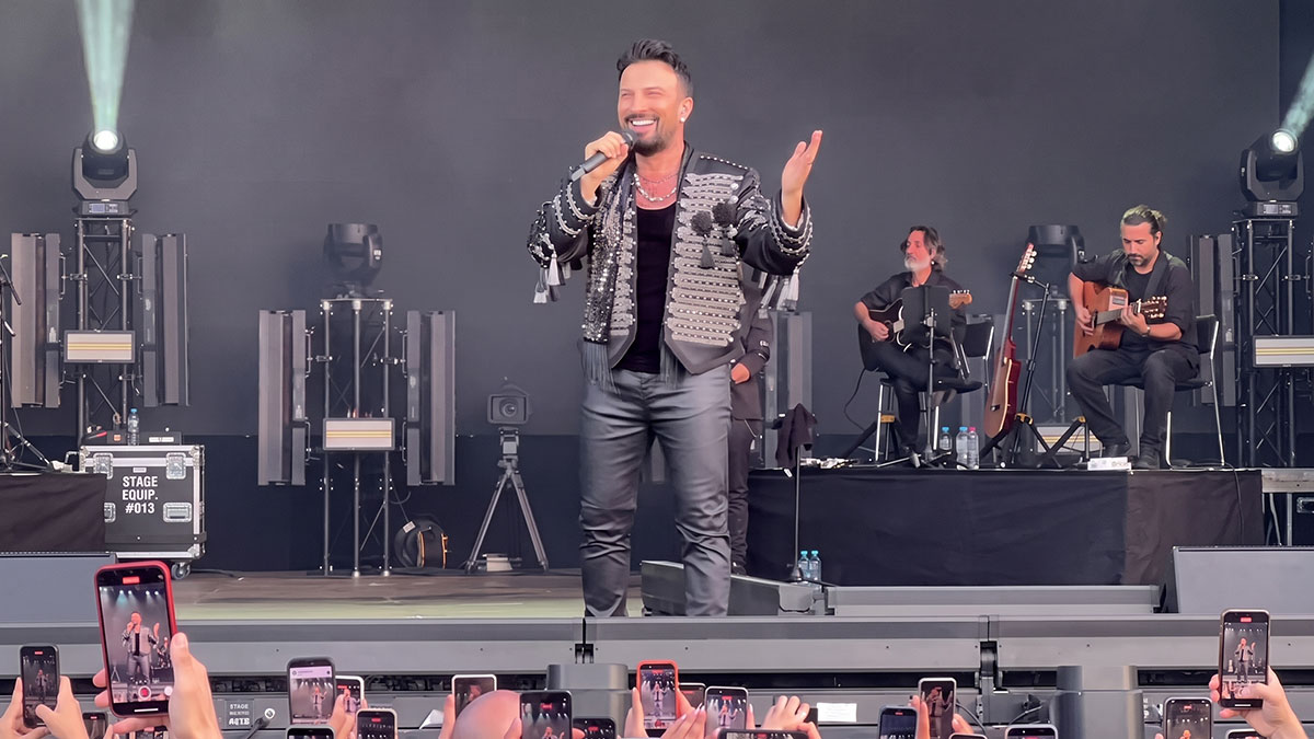 Tarkan, kameralar karşısında ilk kez Almanca konuştu