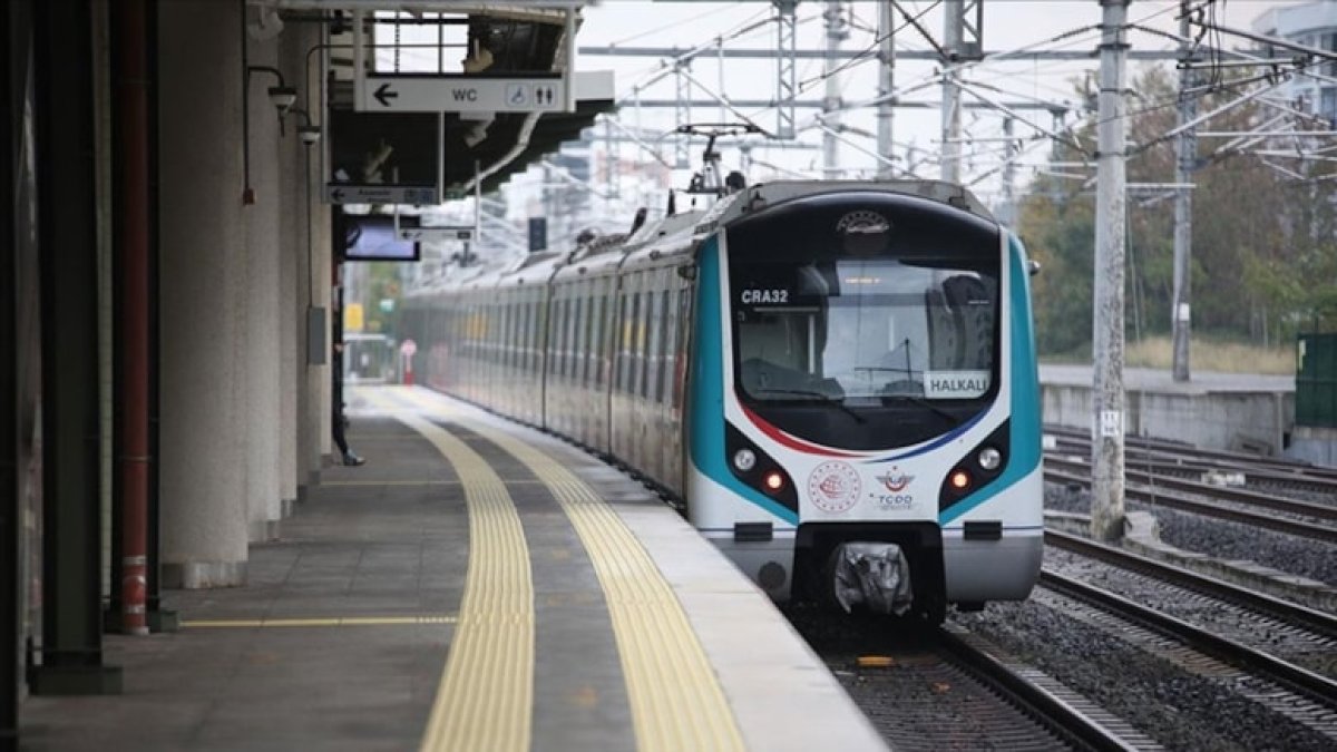 30 Ağustos'ta toplu taşıma ücretsiz mi 2026? İETT, Marmaray, Metrobüs bedava mı?