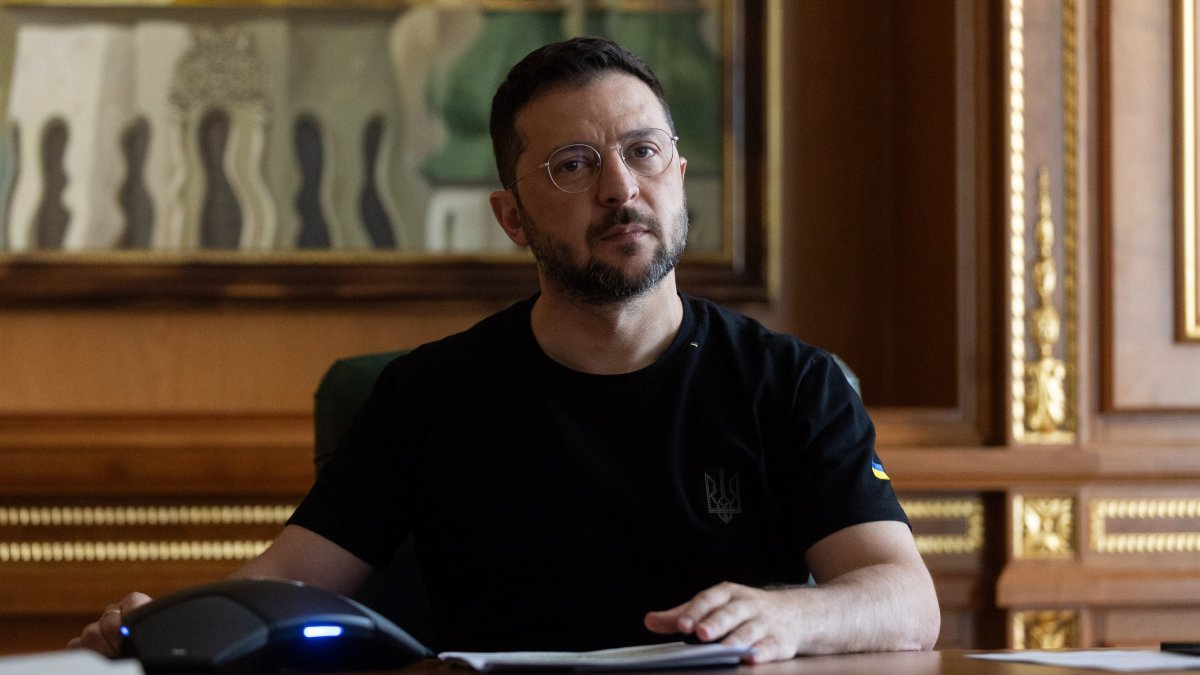 Zelenskiy: Rusya’da 16 hedef vuruldu