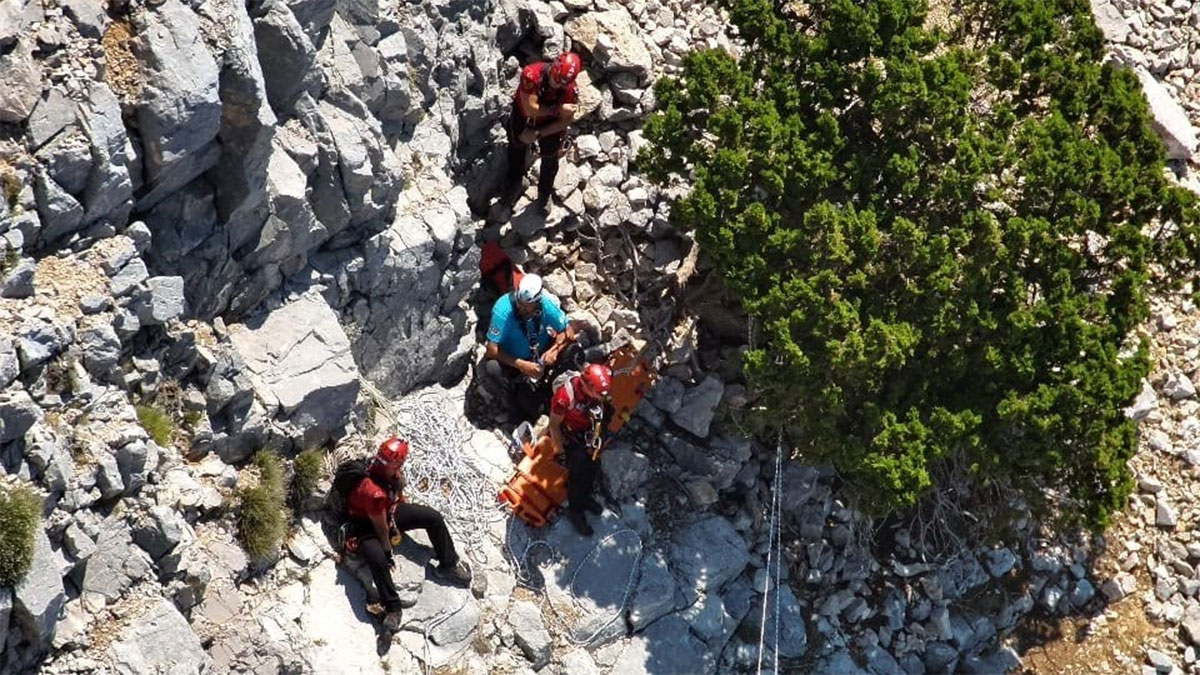 Ölüdeniz’de yamaç paraşütü faciası: Pilot ve turist hayatını kaybetti