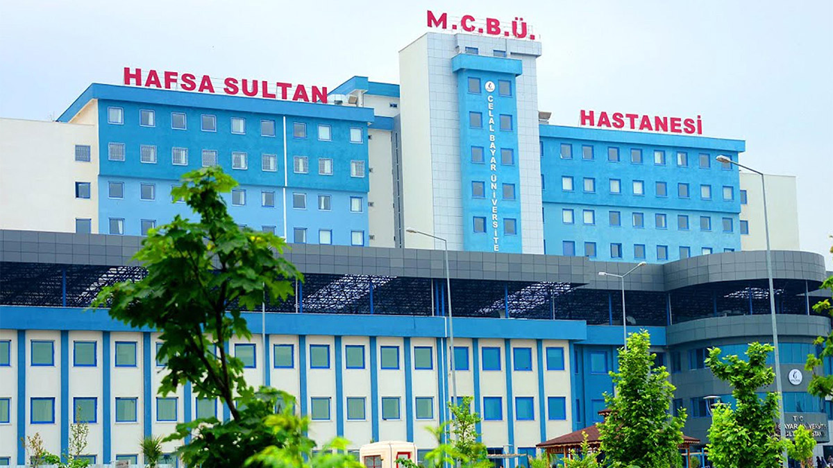 Manisa'da doktordan 'bıçak parası' vurgunu: Hesabına 9 ayda 2,6 milyon TL yattı