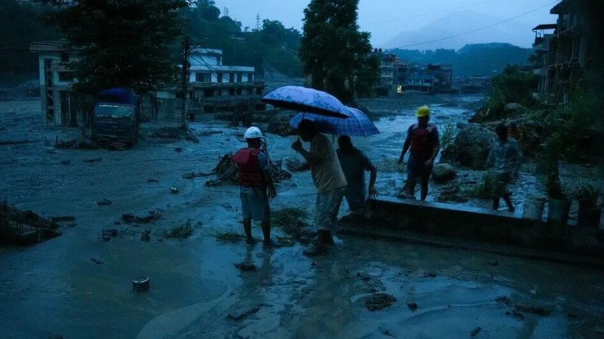 Nepal’de sel felaketinde can kaybı 332’ye yükseldi