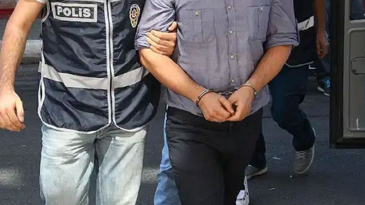 Cumhurbaşkanına hakaret' suçlamasıyla gözaltına alınan kişi tutuklandı