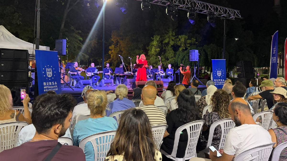 Bursa’da zafer coşkusu türk sanat müziği konseriyle sürdü