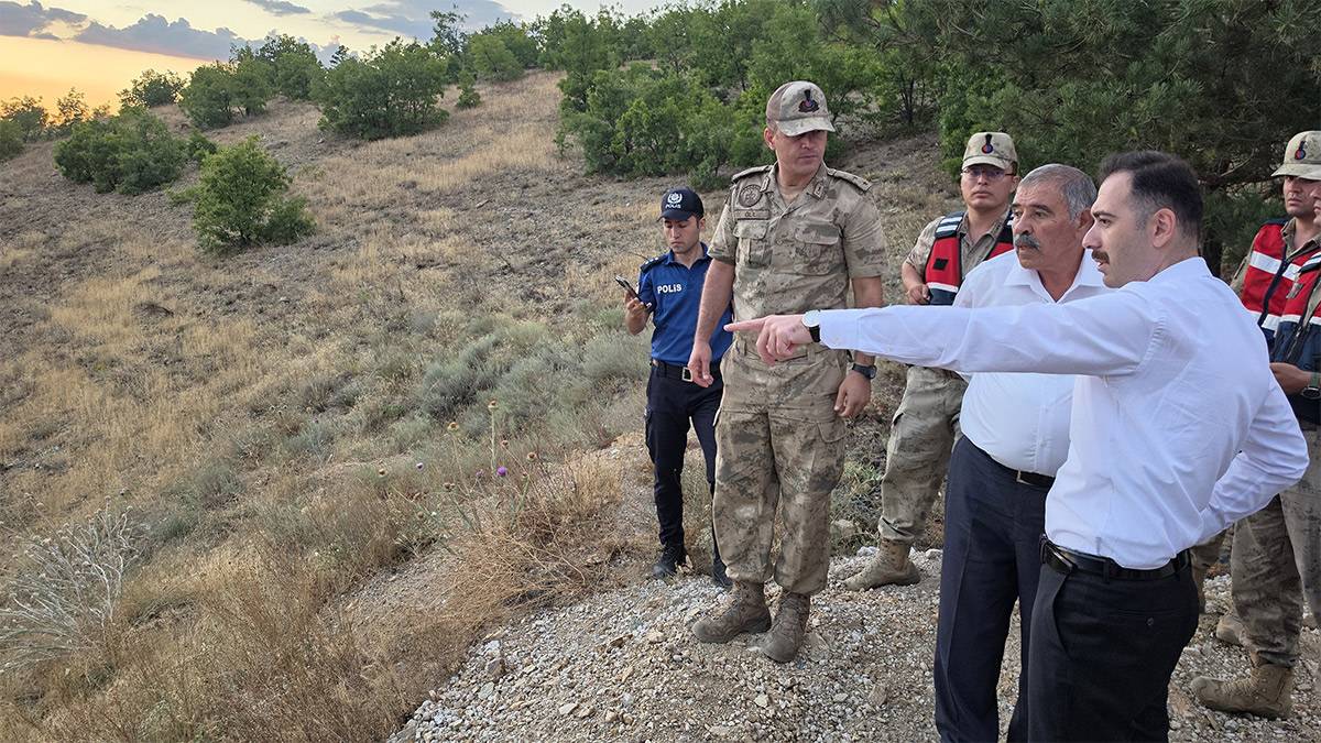 Erzincan’da heyelan tehlikesi! Evler tahliye ediliyor, yol ulaşıma kapanıyor